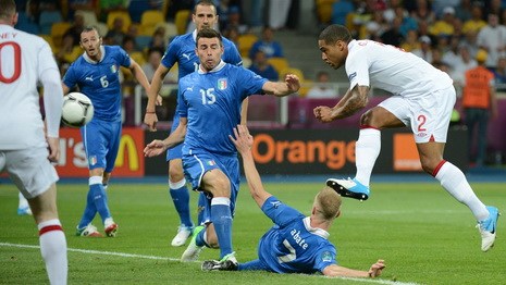 В игре Италия – Англия определился последний полуфиналист